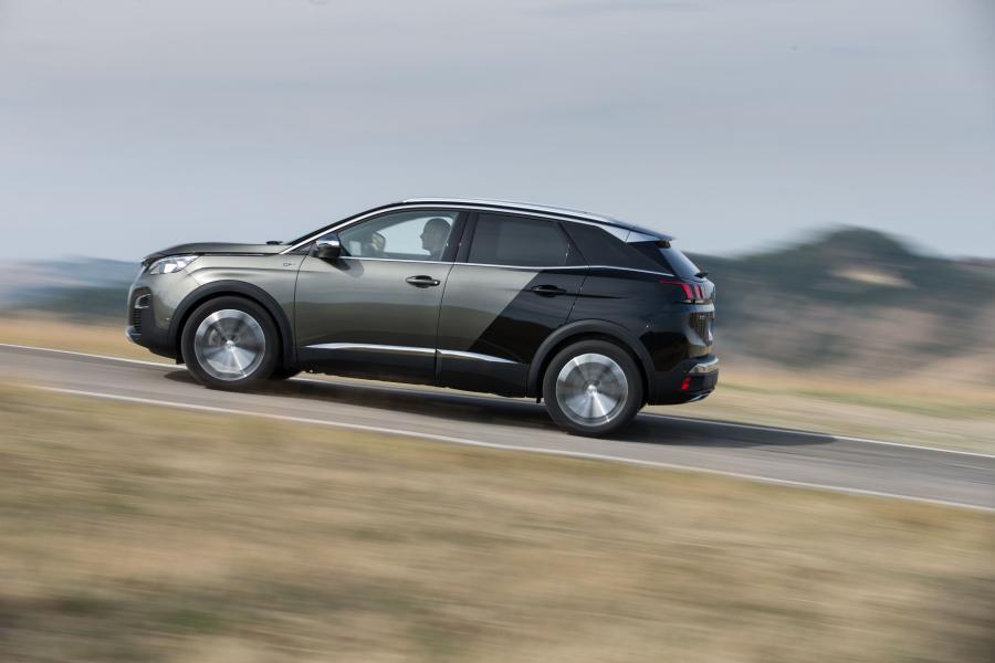  Peugeot 3008 GT 2016 года  (WW) (фото 10 из 42)
